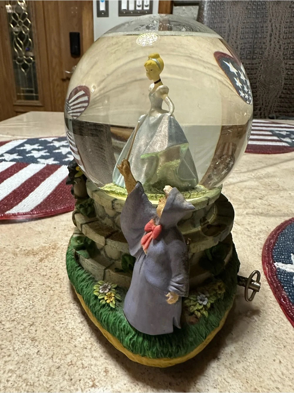 Disney Cinderella Snow Globe – Silver Dress with Yellow Hair